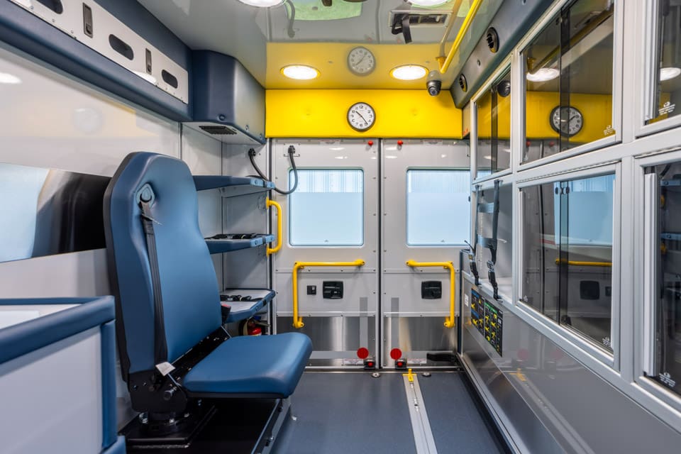 Demers-ambulances-type-3-MX-152-mobility-seat (1)